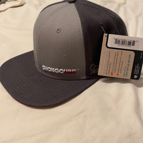 Shongolulu Other - BRAND NEW snapback Shongolulu Lion with tags